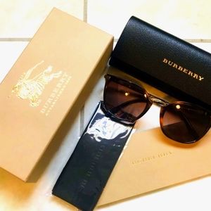 Burberry sunglasses!! Brand new!